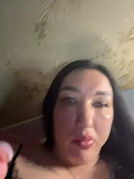 Snapshot of Naughtbaby_2025 chatting on 07-18-26, 01:32 Naughtbaby 2025 online show from 07-18-26, 01:32