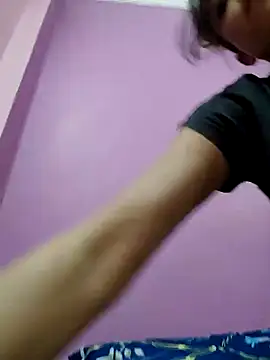 Snapshot of Kavyacute08 chatting on 03-08-25, 10:11 Kavyacute08 online show from 03-08-25, 10:11