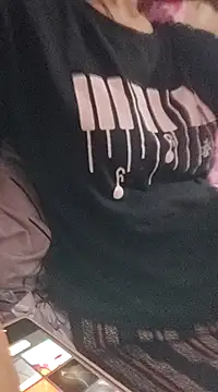 Snapshot of Dolly_b chatting on 02-20-25, 08:47 Dolly b online show from 02-20-25, 08:47