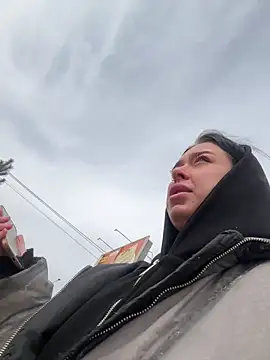 AlishaPrettyBlade online show from 04-10-26, 07:02