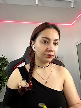 Snapshot of AshleySkott_ chatting on 09-18-25, 08:05 AshleySkott online show from 09-18-25, 08:05