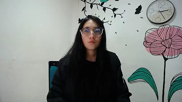 Arielle lov online show from 02-28-25, 03:26