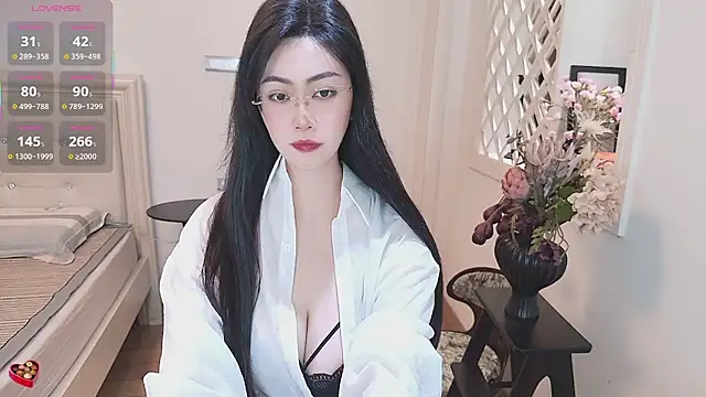 Snapshot of Tingdie chatting on 06-17-26, 02:07 Tingdie online show from 06-17-26, 02:07