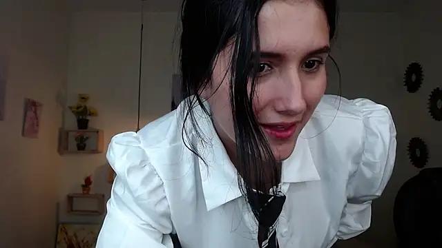 Snapshot of amy_royale chatting on 03-15-25, 08:26 amy royale online show from 03-15-25, 08:26