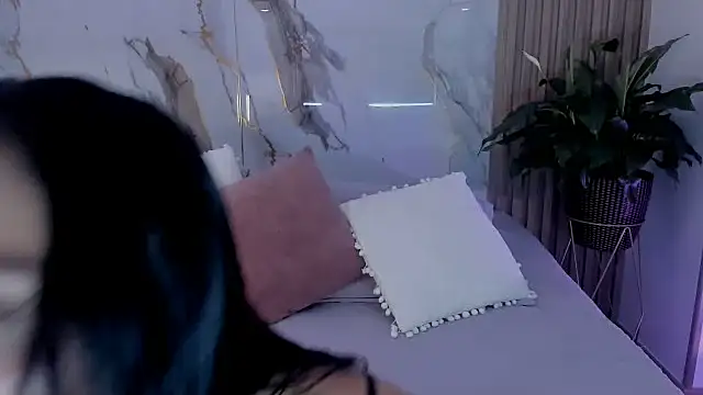 miss martiina online show from 10-26-25, 10:04