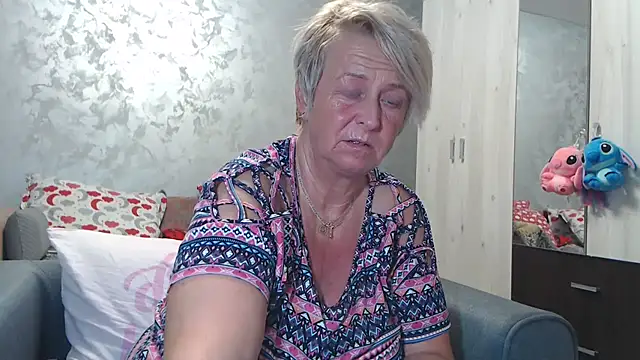 RosesandLillies online show from 11-02-25, 05:26