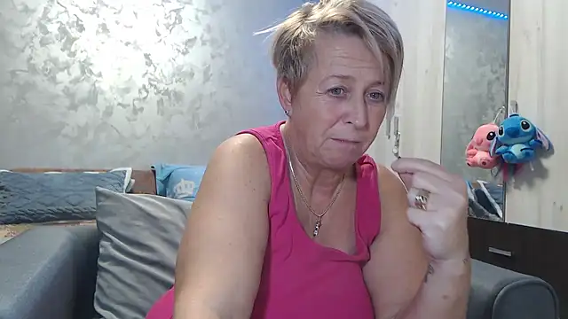 RosesandLillies online show from 01-11-26, 06:35