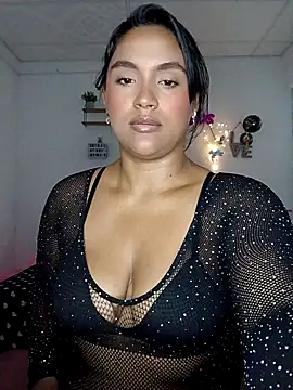 victoria roussee online show from 02-18-26, 04:52