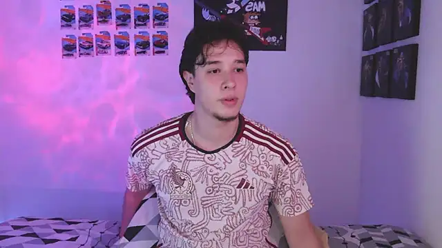 Snapshot of jack_walker190 chatting on 07-19-26, 04:27 jack walker190 online show from 07-19-26, 04:27