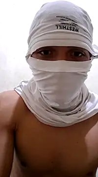 Snapshot of Jhonitopito chatting on 03-08-25, 04:45 Jhonitopito online show from 03-08-25, 04:45