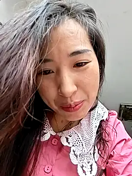 Snapshot of hebe-02 chatting on 09-09-25, 01:38 hebe-02 online show from 09-09-25, 01:38