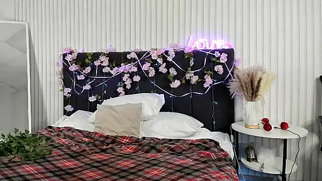 boozekirs  online show from 11-12-25, 03:07