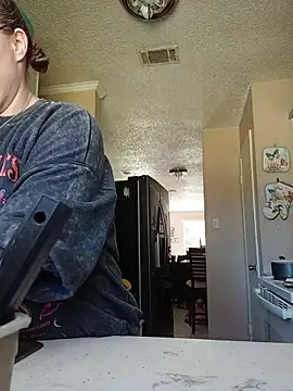 HTXBELLE online show from 10-30-25, 06:30