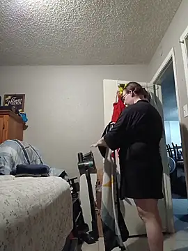 HTXBELLE online show from 11-28-25, 12:02