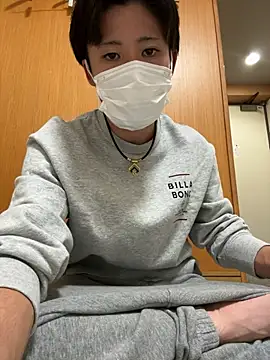 Snapshot of chiba_chan chatting on 10-28-25, 12:19 chiba chan online show from 10-28-25, 12:19