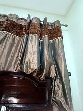 Snapshot of Louli_ta chatting on 09-28-25, 07:19 Louli ta online show from 09-28-25, 07:19