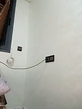 Snapshot of Louli_ta chatting on 10-16-25, 09:05 Louli ta online show from 10-16-25, 09:05