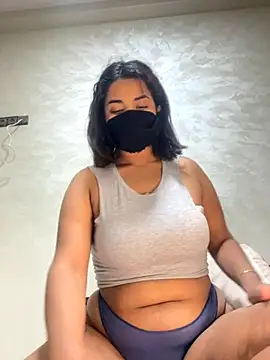 Snapshot of Louli_ta chatting on 11-25-25, 09:48 Louli ta online show from 11-25-25, 09:48