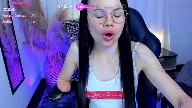 Snapshot of Kath_latorre chatting on 03-19-25, 02:02 Kath latorre online show from 03-19-25, 02:02