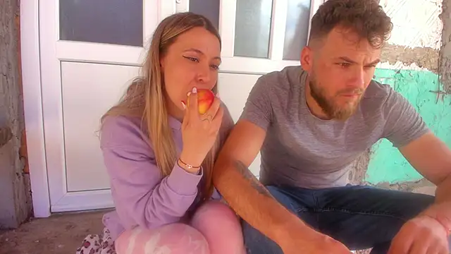 Snapshot of jake_and_melinda chatting on 03-11-25, 06:43 jake and melinda online show from 03-11-25, 06:43