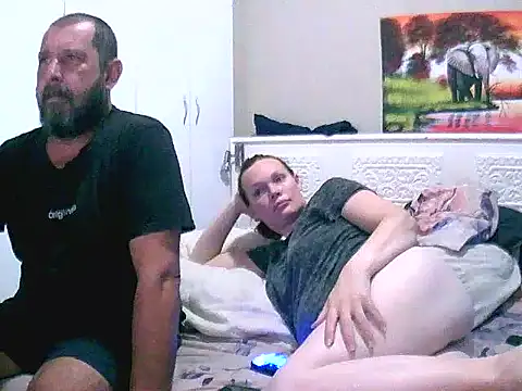 Snapshot of redsparrowXxXx chatting on 02-17-26, 07:09 redsparrowXxXx online show from 02-17-26, 07:09