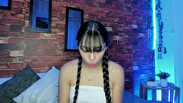 Snapshot of TANIA_06 chatting on 09-14-25, 01:21 TANIA 06 online show from 09-14-25, 01:21