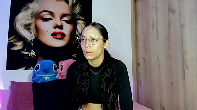 Snapshot of TANIA_06 chatting on 09-25-25, 01:15 TANIA 06 online show from 09-25-25, 01:15
