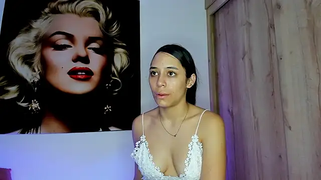 Snapshot of TANIA_06 chatting on 09-28-25, 12:10 TANIA 06 online show from 09-28-25, 12:10