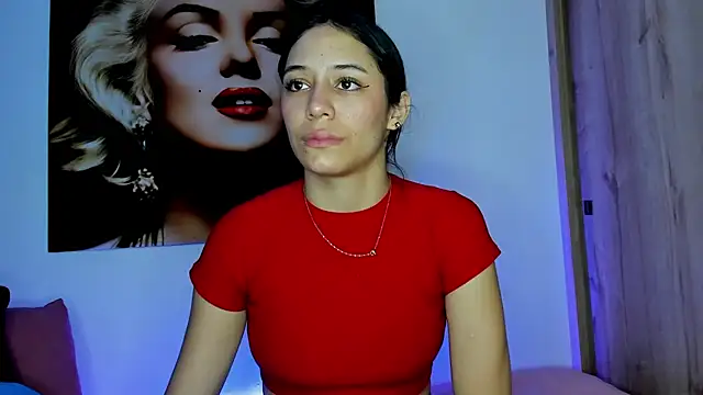 Snapshot of TANIA_06 chatting on 10-01-25, 10:21 TANIA 06 online show from 10-01-25, 10:21