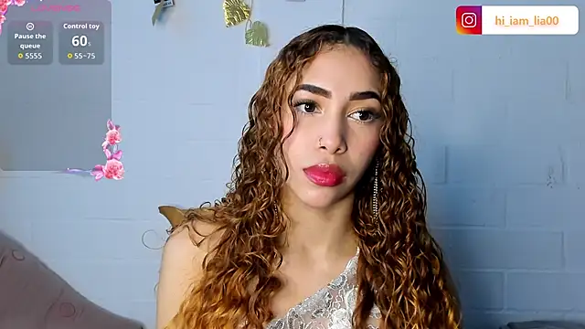 LiaHansson online show from 11-24-25, 06:18