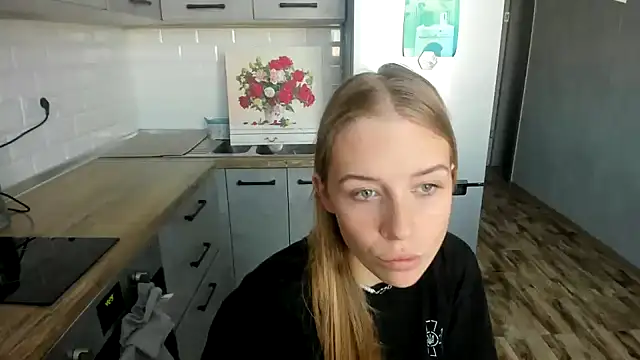 AnnNorriss online show from 10-21-25, 01:12