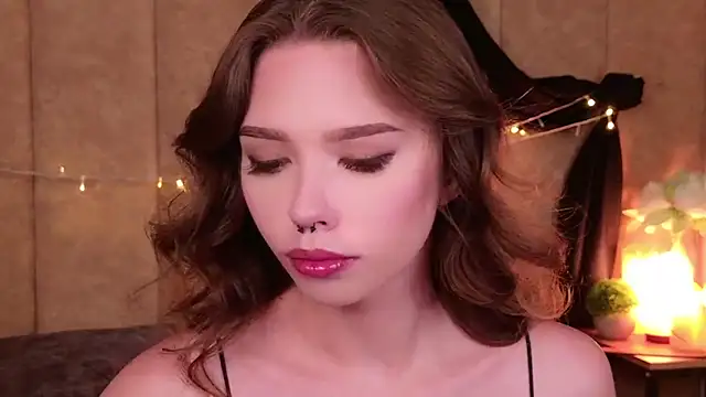 Sierra Fane online show from 09-19-25, 05:53