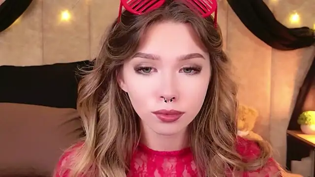 Sierra Fane online show from 12-20-25, 10:55