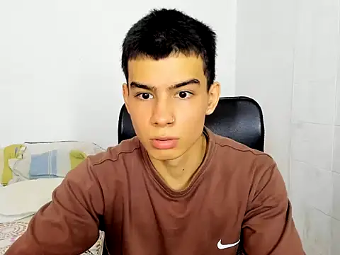 Snapshot of seigfried0 chatting on 02-19-25, 07:05 seigfried0 online show from 02-19-25, 07:05