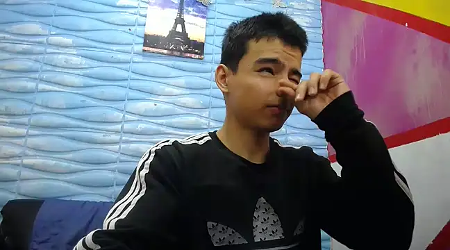 Snapshot of seigfried0 chatting on 02-23-25, 07:17 seigfried0 online show from 02-23-25, 07:17