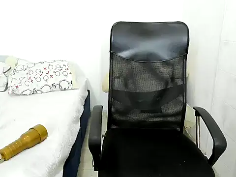 Snapshot of seigfried0 chatting on 03-02-25, 10:38 seigfried0 online show from 03-02-25, 10:38