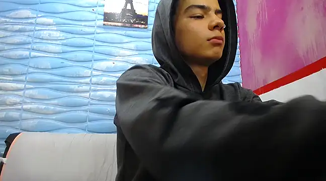 Snapshot of seigfried0 chatting on 03-15-25, 07:27 seigfried0 online show from 03-15-25, 07:27