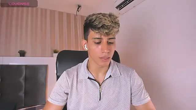 Allex Cano online show from 02-26-25, 06:43