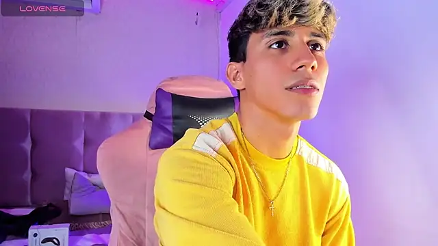 Allex Cano online show from 03-20-25, 06:20