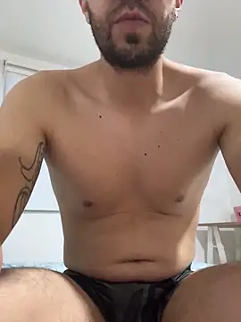 Snapshot of BastianVega chatting on 02-18-25, 04:15 BastianVega online show from 02-18-25, 04:15