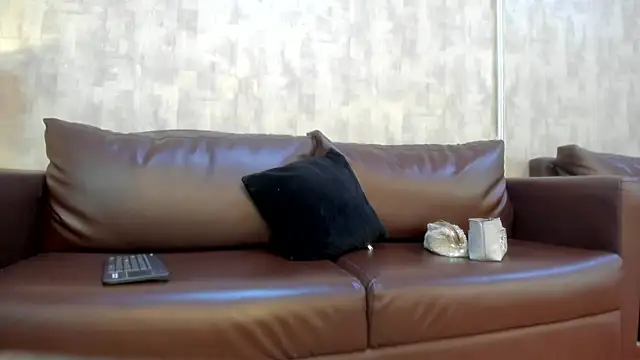 Snapshot of NahomyCarther chatting on 11-07-25, 03:50 NahomyCarther online show from 11-07-25, 03:50