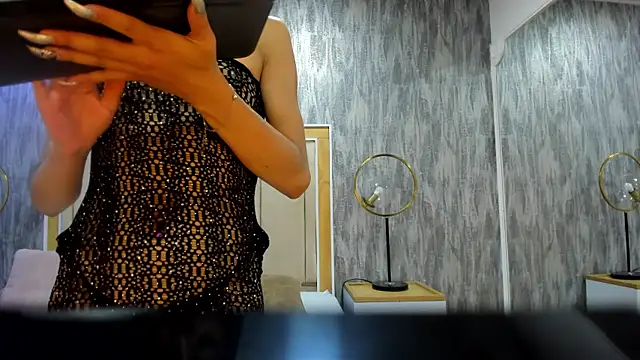 Snapshot of NahomyCarther chatting on 12-15-25, 04:06 NahomyCarther online show from 12-15-25, 04:06