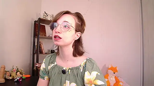 Snapshot of Elise_Nyx chatting on 06-03-26, 11:57 Elise Nyx online show from 06-03-26, 11:57