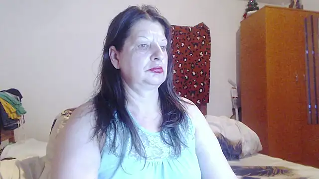 Snapshot of ExtasyMature chatting on 06-11-26, 05:44 ExtasyMature online show from 06-11-26, 05:44