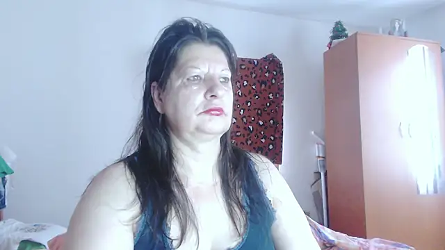 Snapshot of ExtasyMature chatting on 07-13-26, 06:05 ExtasyMature online show from 07-13-26, 06:05