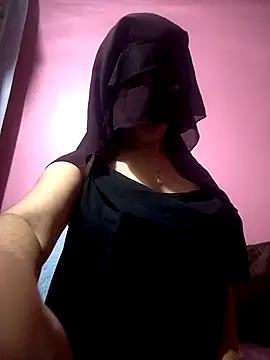 Snapshot of -Zomord chatting on 02-19-25, 07:05 -Zomord online show from 02-19-25, 07:05