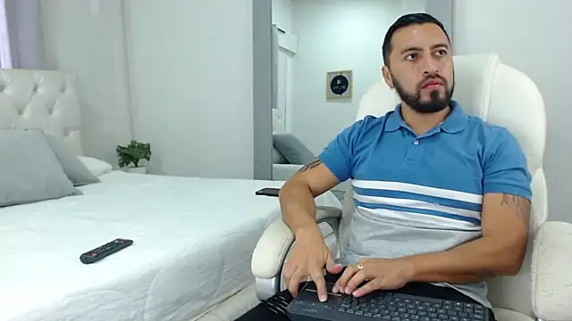 Snapshot of sebastian_colle chatting on 03-01-25, 12:12 sebastian colle online show from 03-01-25, 12:12