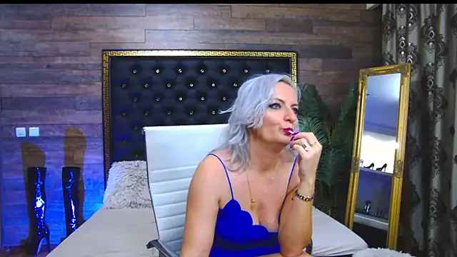 Snapshot of LadyTouch chatting on 02-08-25, 11:45 LadyTouch online show from 02-08-25, 11:45