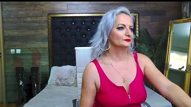 Snapshot of LadyTouch chatting on 02-12-25, 08:27 LadyTouch online show from 02-12-25, 08:27