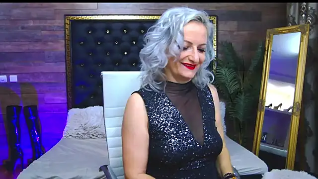 Snapshot of LadyTouch chatting on 03-02-25, 01:15 LadyTouch online show from 03-02-25, 01:15